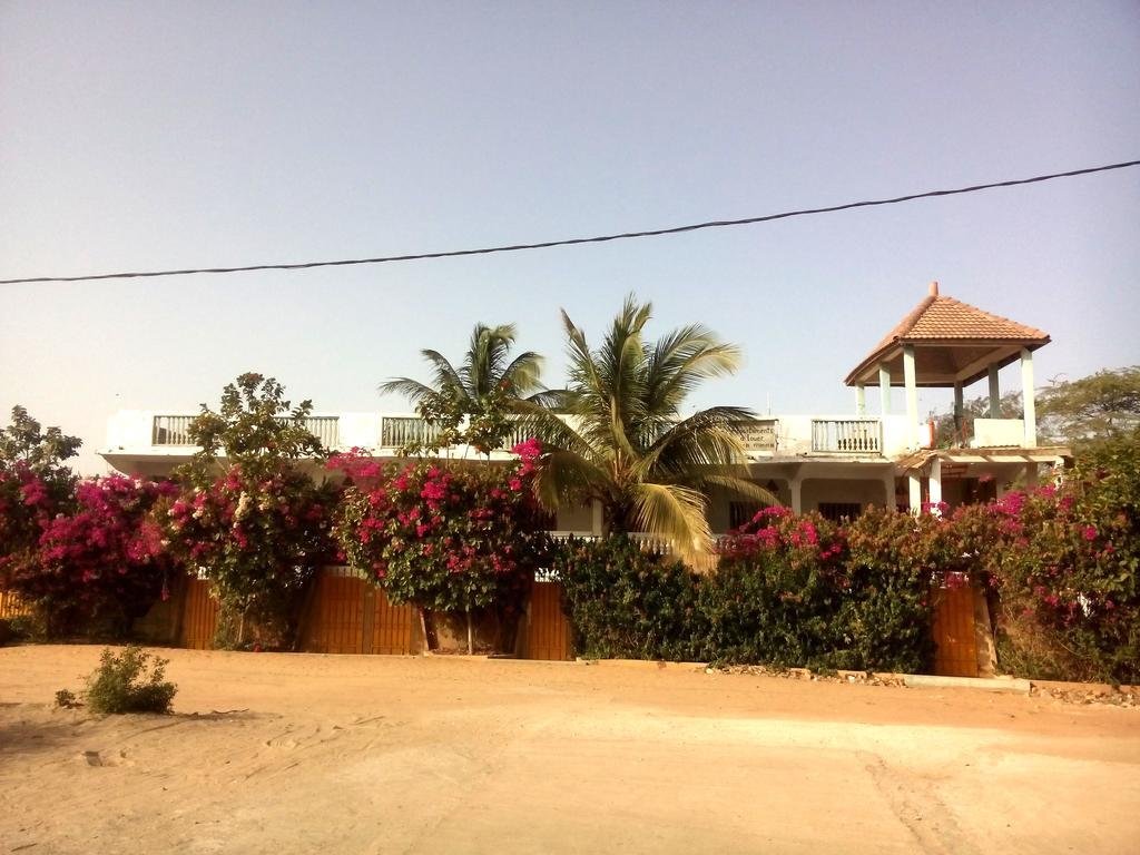 Guesthouse Dalal Ak Jamm 姆布尔 外观 照片